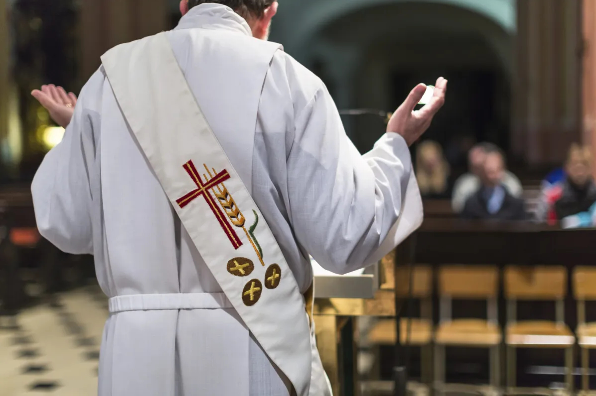 Diáconos para servir na caridade, na pregação da Palavra e na liturgia - Jornal O São Paulo