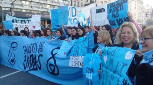 Pelo Mundo Aborto na Argentina credito Celam
