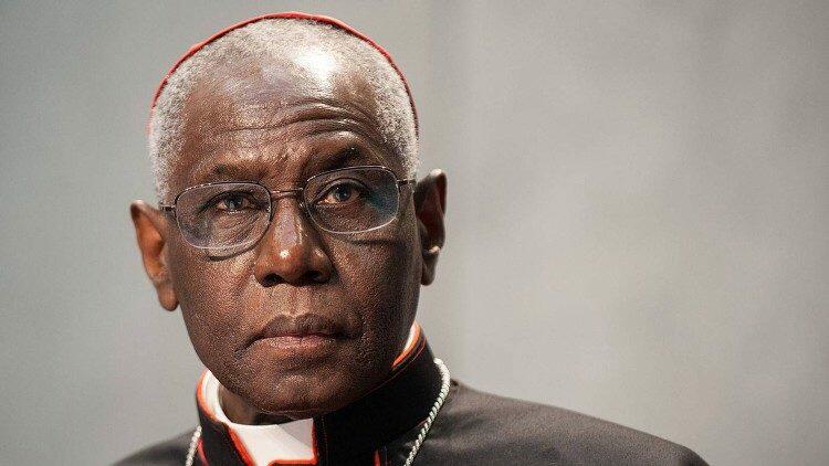 Papa aceita a renúncia do Cardeal Robert Sarah