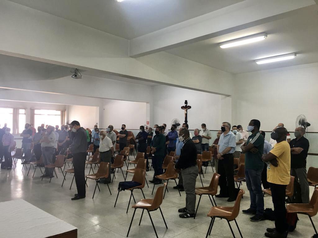 Dom Luiz Carlos Dias realiza reunião com o clero
