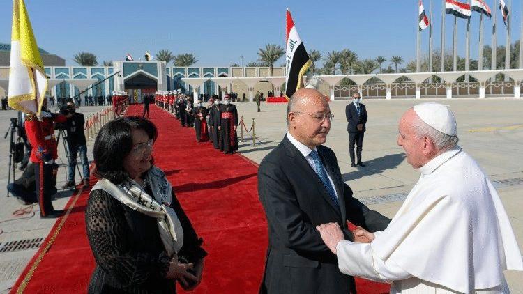 Papa se despede do Iraque como peregrino da paz e da esperança