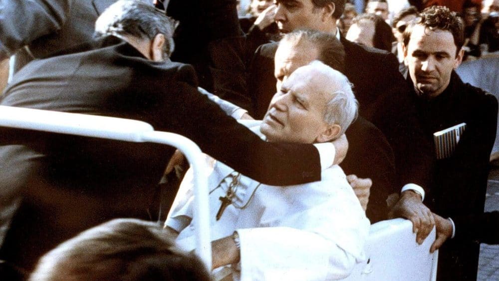 Há 40 anos, São João Paulo II sofreu um atentado e mostrou ao mundo a força do perdão