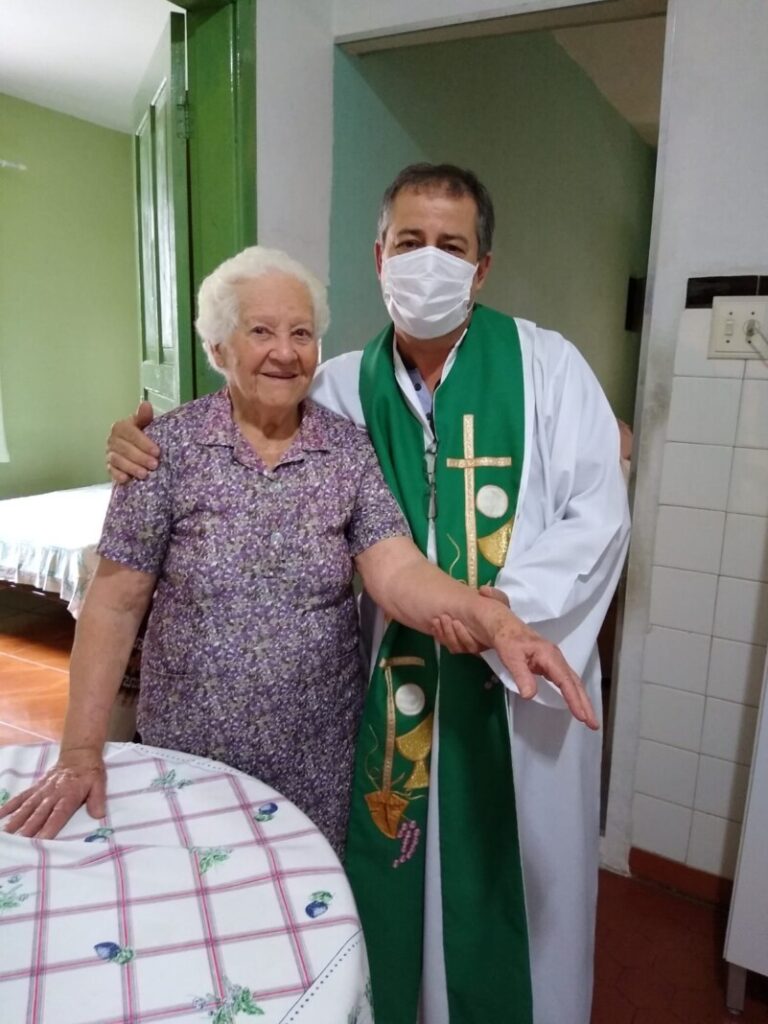 Paróquias de portas abertas para receber os fiéis e sair em missão, Jornal O São Paulo