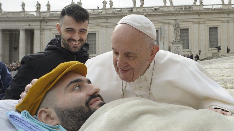 Papa: diante de Deus, descobrimo-nos todos iguais, Jornal O São Paulo