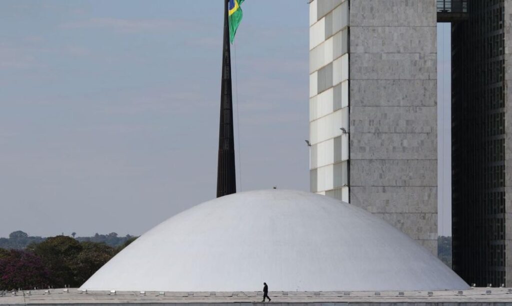 Senado aprova marco legal da geração de energia de fontes renováveis, Jornal O São Paulo