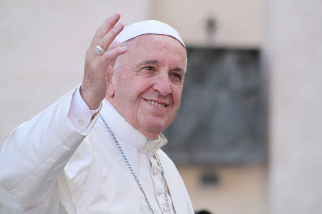 Papa completa 85 anos e recebe felicitações de autoridades e líderes de toda a parte do mundo