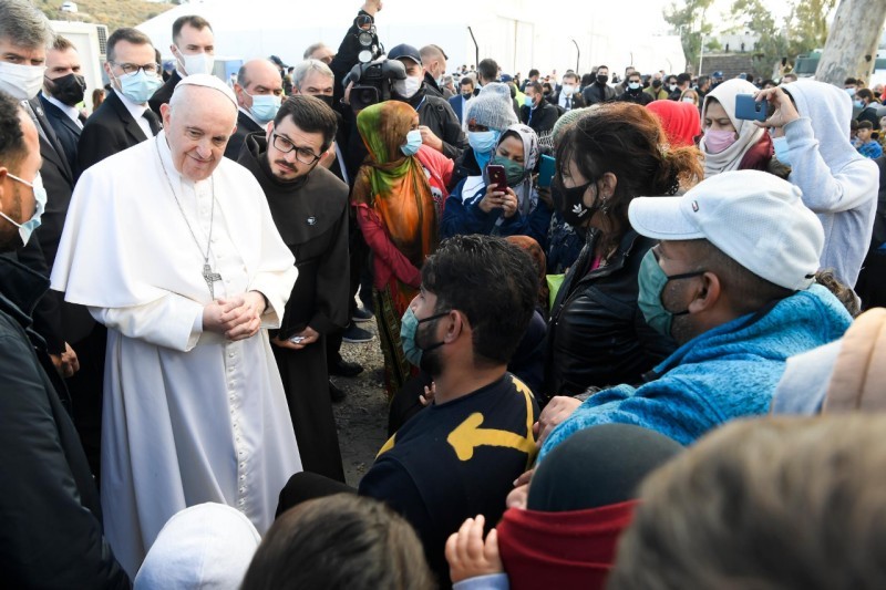 Em Lesbos, Papa conclama toda a humanidade a tomar parte do problema da migração, Jornal O São Paulo