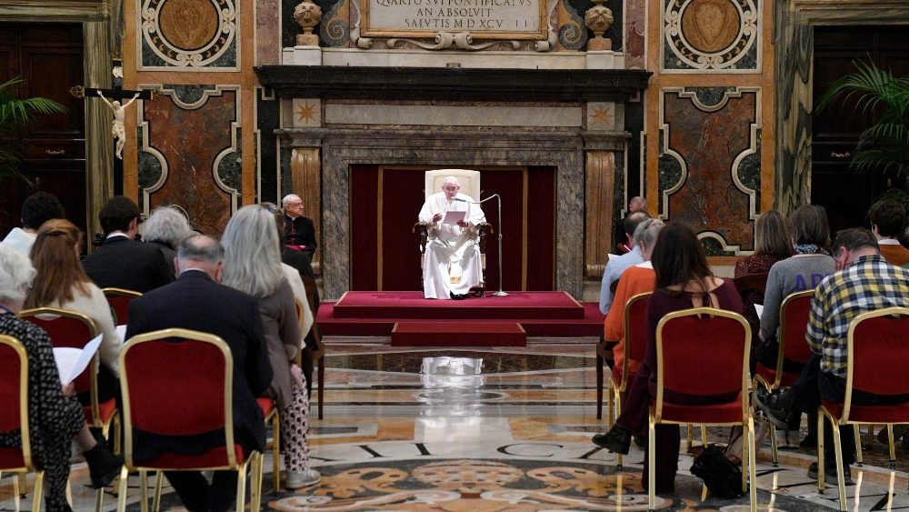 O Papa aos artistas: a beleza une Deus, o homem e a criação numa única sinfonia