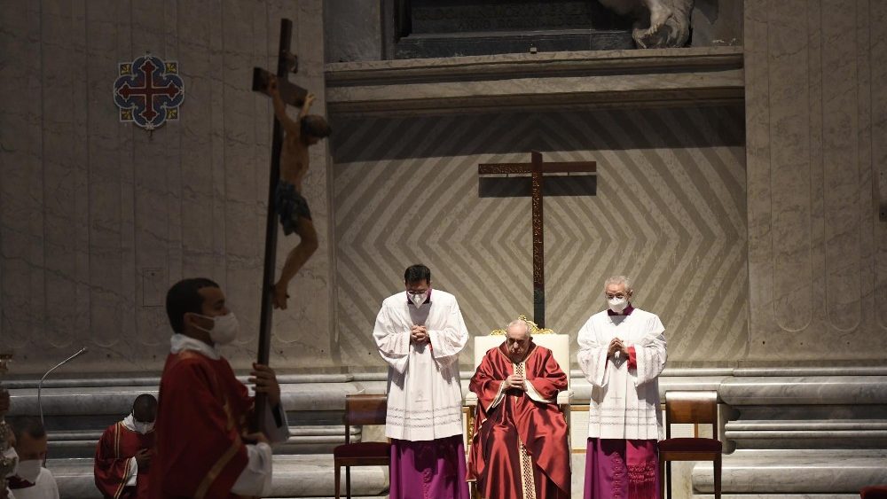 Paixão do Senhor no Vaticano: &#8220;tudo passa, menos Jesus&#8221;, Jornal O São Paulo