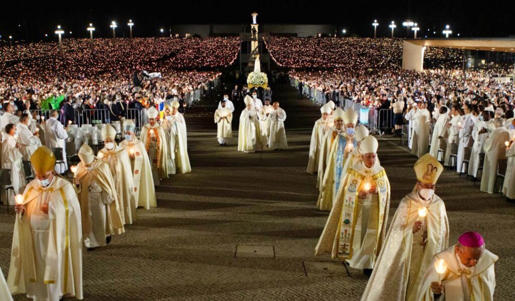 Mais de 200 mil peregrinos celebram festa de Nossa Senhora de Fátima, Jornal O São Paulo