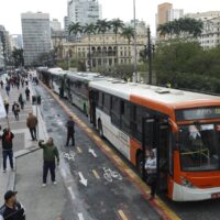 Capital paulista tem dia com a paralisação de linhas de ônibus
