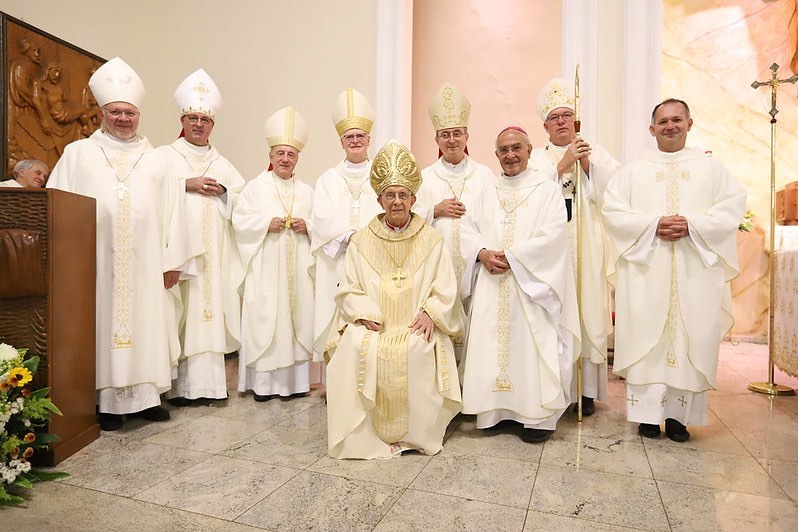 Fiéis e clérigos rendem graças a Deus pelos 65 anos de sacerdócio do Cardeal Geraldo Majella Agnelo, Jornal O São Paulo