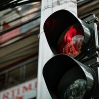 Primeiro semestre de 2022 totaliza mais de 3 mil casos de furto e vandalismo a semáforos da capital