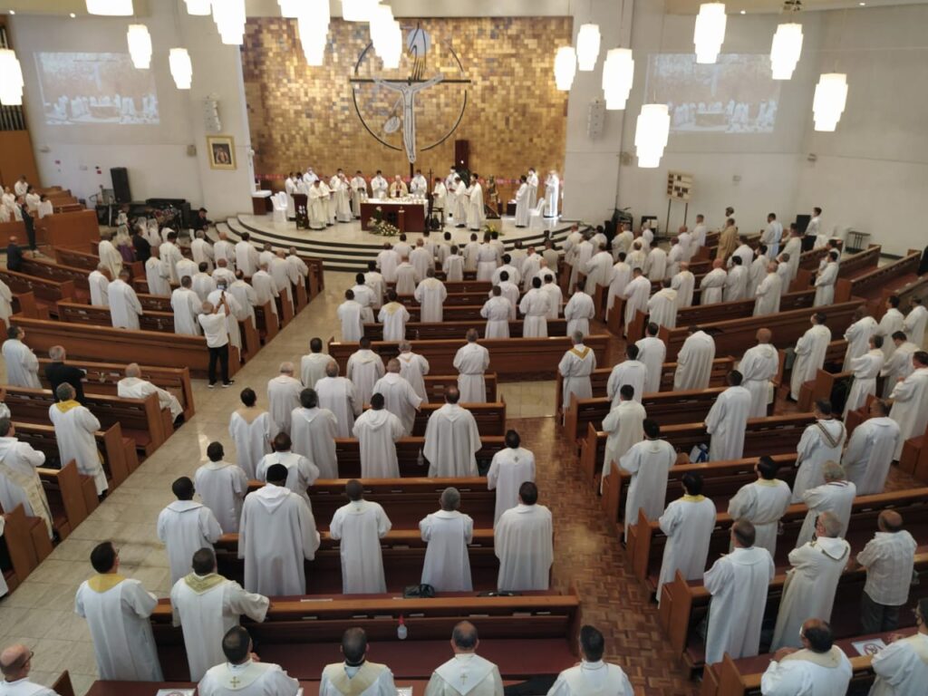 Clero arquidiocesano celebra o dia do padre em paróquia pessoal coreana