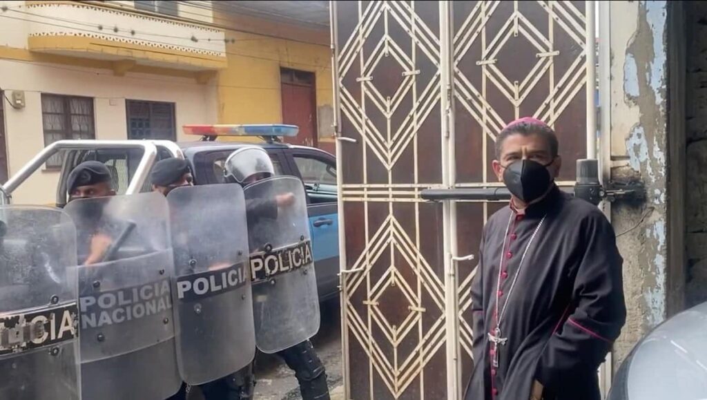 Perseguição religiosa: polícia da Nicarágua invade casa episcopal e leva o Bispo de Matagalpa, Jornal O São Paulo
