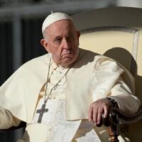 Papa reafirma solidariedade a povo ucraniano e chama de ‘loucura’ o uso de armas nucleares