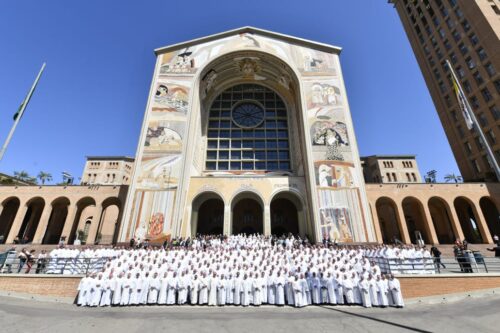 Bispos reunidos na 59º Assembleia Geral da CNBB divulgaram a “Mensagem da CNBB ao povo brasileiro sobre o momento atual” - Jornal O São Paulo