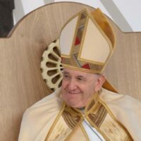 Papa na cidade de Matera: quem adora a Deus não é escravo de ninguém