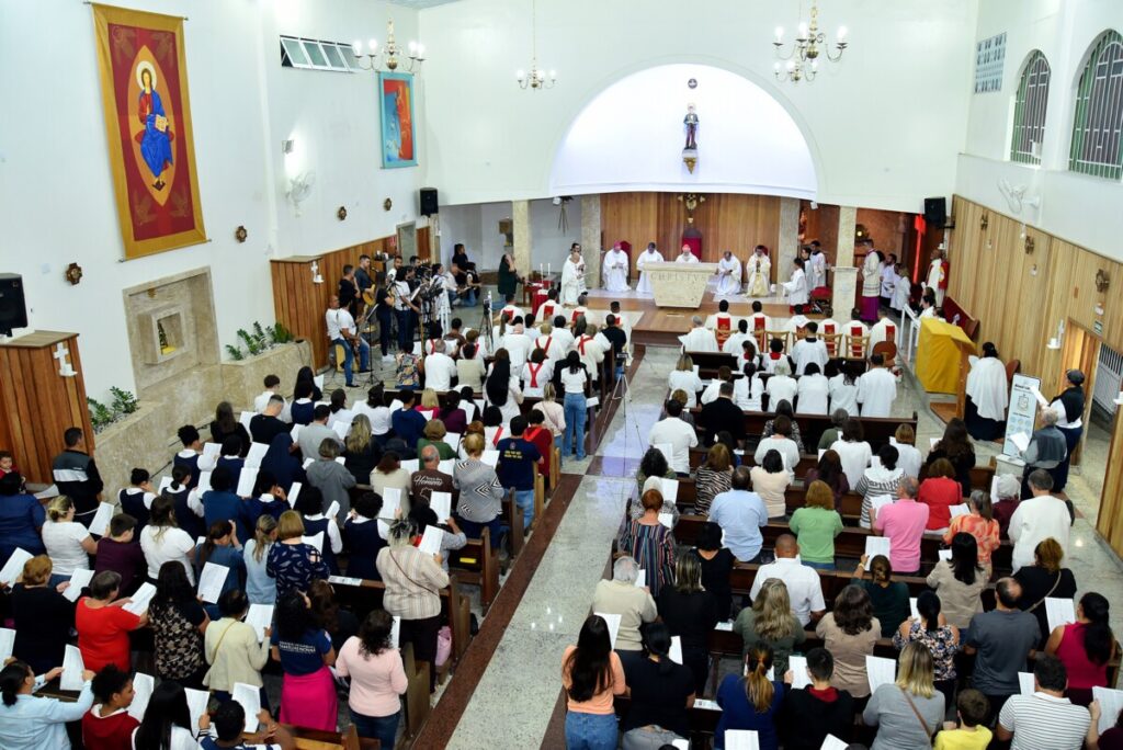 Criada há 65 anos, Paróquia São Domingos Sávio tem igreja matriz e altar dedicados, Jornal O São Paulo