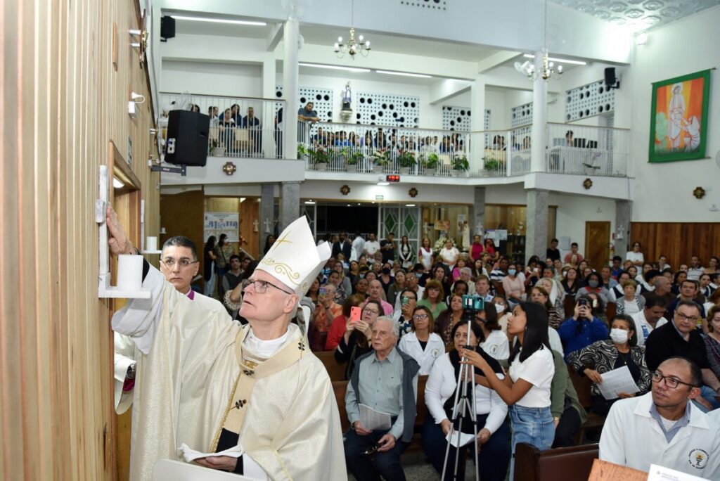 Criada há 65 anos, Paróquia São Domingos Sávio tem igreja matriz e altar dedicados, Jornal O São Paulo