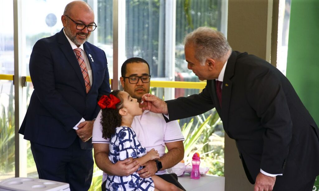 Ministro faz novo apelo para vacinação de crianças contra a pólio, Jornal O São Paulo