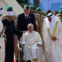 No Bahrein, Francisco pede o comprometimento de líderes religiosos e que deem o bom exemplo