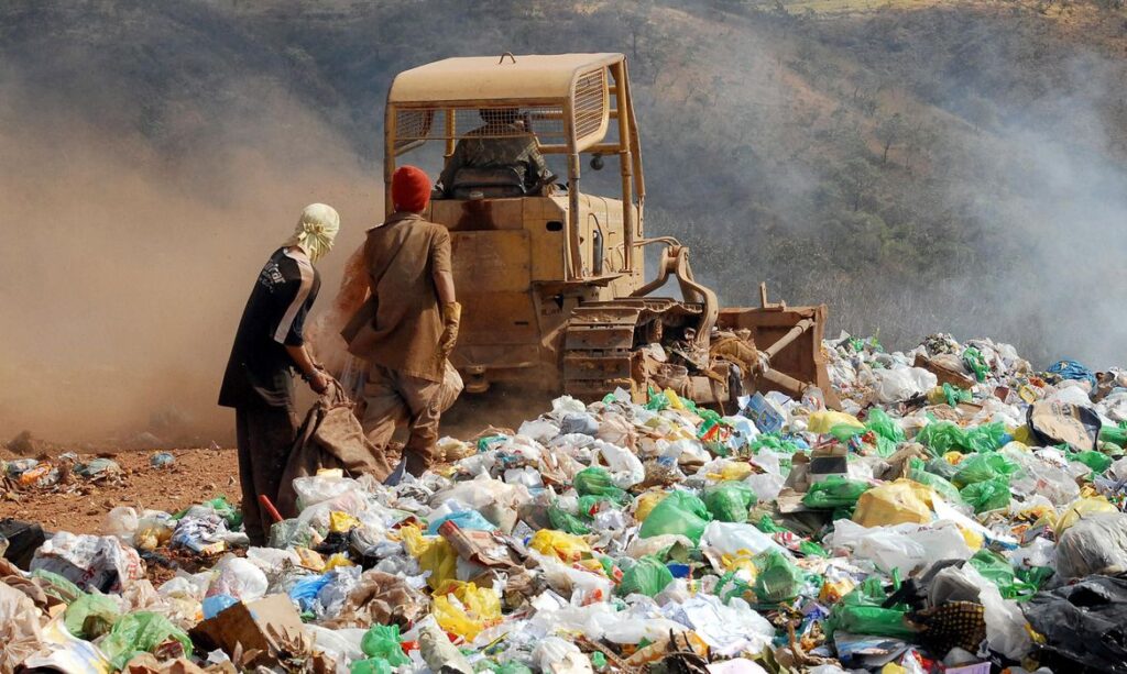 ‘Joga fora no lixo’: a solução mais ineficaz para a gestão de resíduos sólidos, Jornal O São Paulo