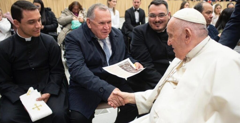 Sidney Oliveira se encontra com o Papa Francisco, Jornal O São Paulo