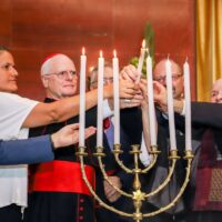 Líderes religiosos participam de ato em memória das vítimas do Holocausto