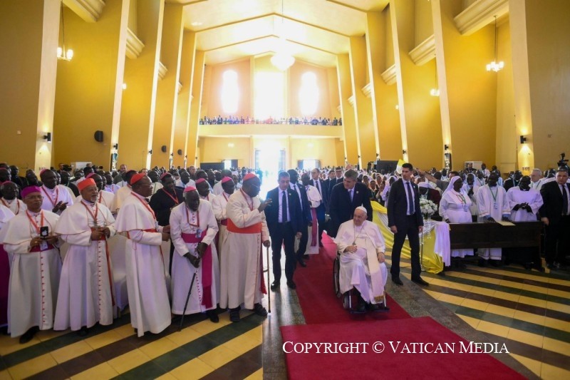Papa ao clero do Sudão do Sul: os pastores devem estar no meio do povo, Jornal O São Paulo