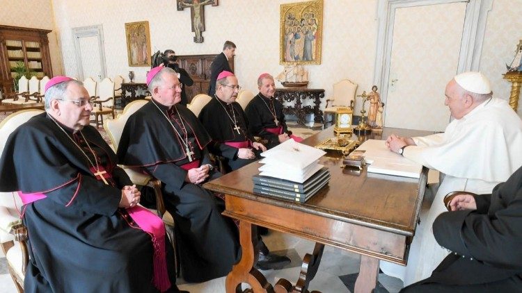 Papa Francisco recebe presidência da CNBB e grupo de assessores, Jornal O São Paulo