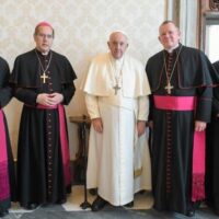 Papa Francisco recebe presidência da CNBB e grupo de assessores