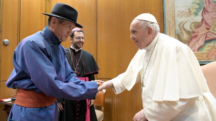O Papa: possível viagem à Mongólia em setembro  