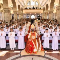 Iraque: 115 crianças recebem a primeira Comunhão em cidade atacada pelo Estado Islâmico