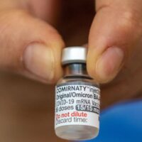 Prefeitura amplia vacinação com o imunizante Pfizer bivalente para toda população acima de 18 anos a partir deste sábado, 6