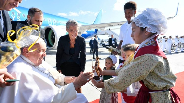 Papa Francisco inicia viagem apostólica a Marselha