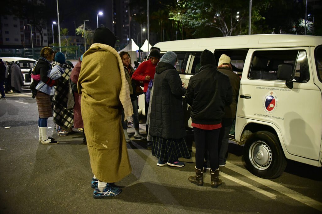 Baixas temperaturas em SP: ajude os projetos da Igreja em prol dos ‘irmãos de rua’