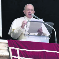 14 papa francisco angelus01