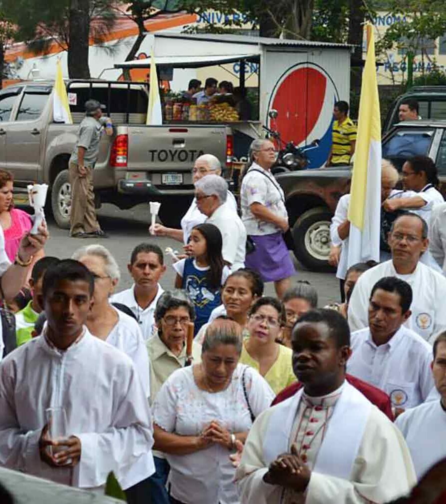 ACN-Noticias-2018-povo-em-adoracao-na-nicaragua