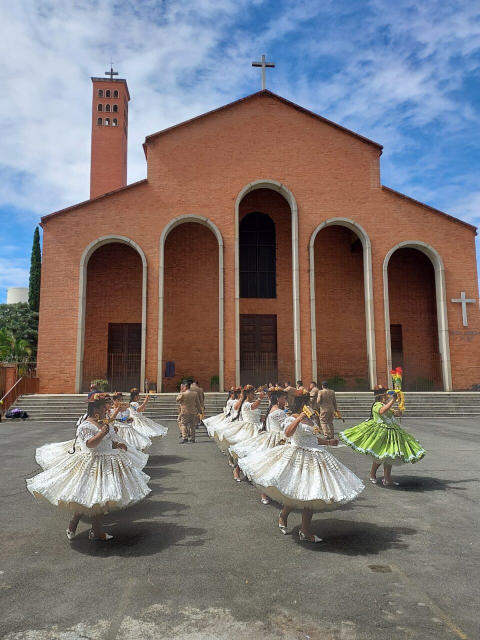 4Imagem2 Igreja N. Sra. da Paz om atividade cultural