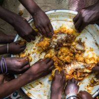 Vicent Tremeau_UNICEF_Crianças comendo em Chade