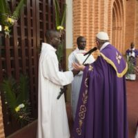 Papa abrindo portas da catedral de bangui 2015_Observatório Romano