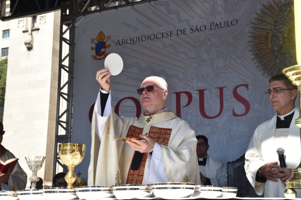 Em Corpus Christi, a Igreja celebra o mistério da presença de Cristo na Eucaristia - Jornal O São Paulo