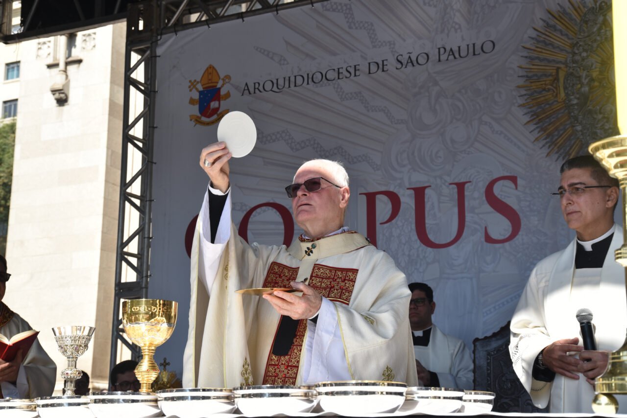 Em Corpus Christi, a Igreja celebra o mistério da presença de Cristo na Eucaristia - Jornal O São Paulo