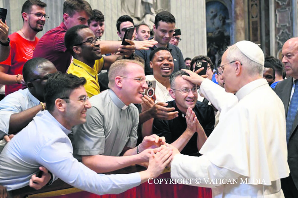 Papa convoca seminaristas, sacerdotes e bispos à redescoberta da alegria do chamado de Cristo - Jornal O São Paulo