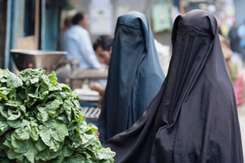 Portugal aprova projeto para proibir uso de burca em espaços públicos