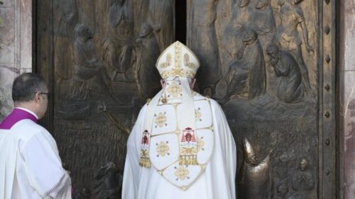 Jubileu 2025: porta santa da Basílica de São Paulo Fora dos Muros é fechada