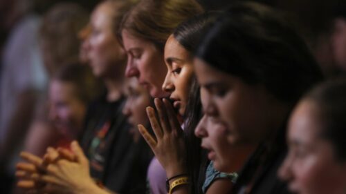 Na Espanha, o catolicismo está em ascensão entre os jovens  - Jornal O São Paulo