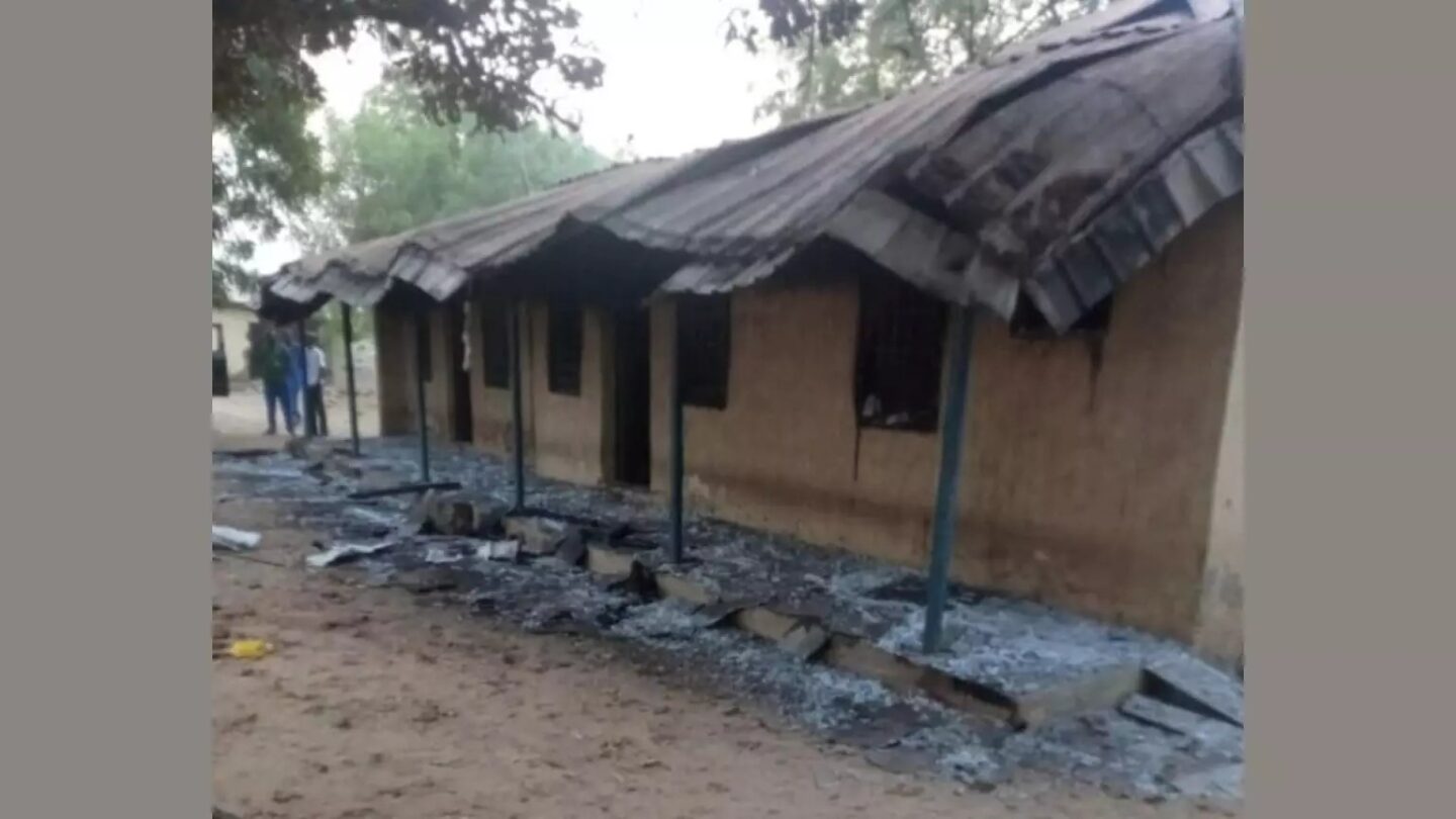 Convento, hospital católico e duas igrejas protestantes são atacados no centro-norte da Nigéria. - Jornal O São Paulo