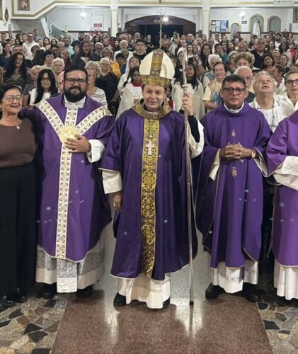 Fiéis de 3 paróquias da Região Belém acolhem novos padres